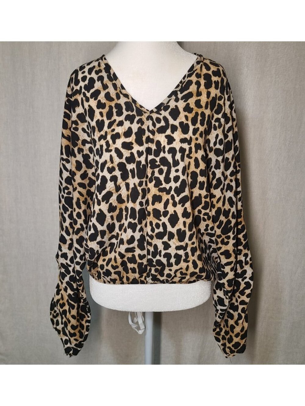 EUC Whisper Cheetah Print Blouson Dolman Sleeve Blouse XL